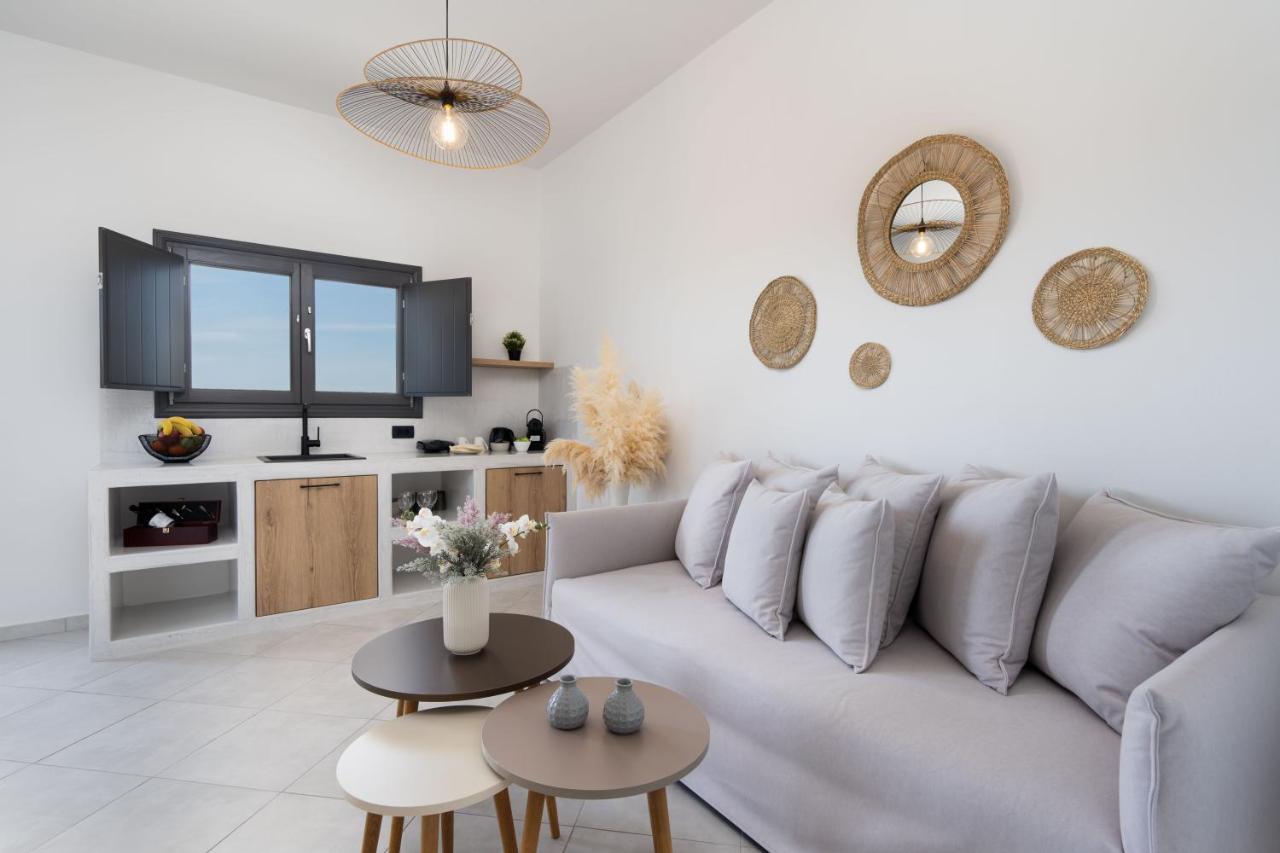 Almira Luxury Suites Perivolos  Exterior photo
