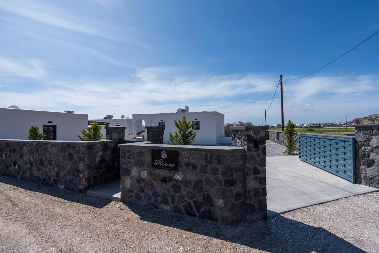 Almira Luxury Suites Perivolos  Exterior photo